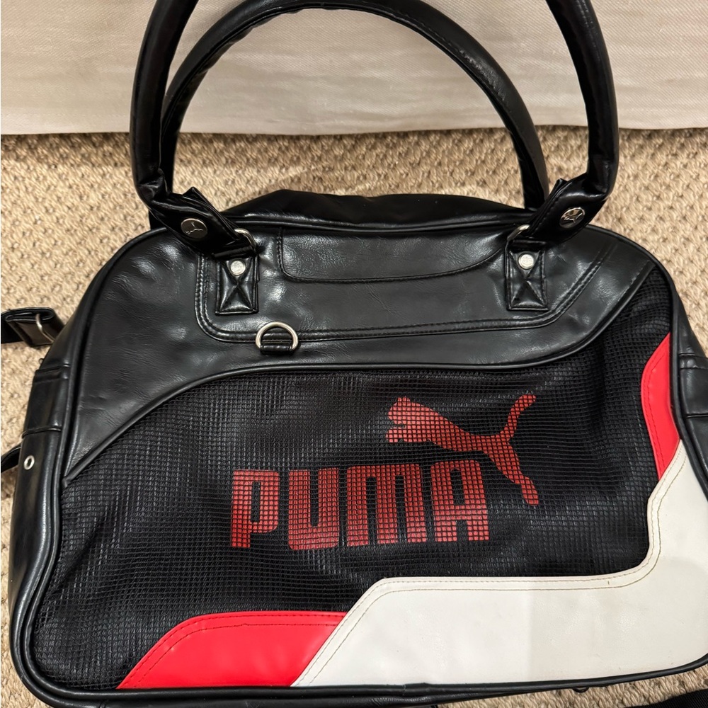 VINTAGE PUMA FAUX Leather Bowling
HANDBAG OVERNIGHT GYM.top handle+crossbody